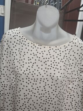Banana Republic Cream With Black Polka Dots Blouse, Open Sleeve - EUC - Medium
